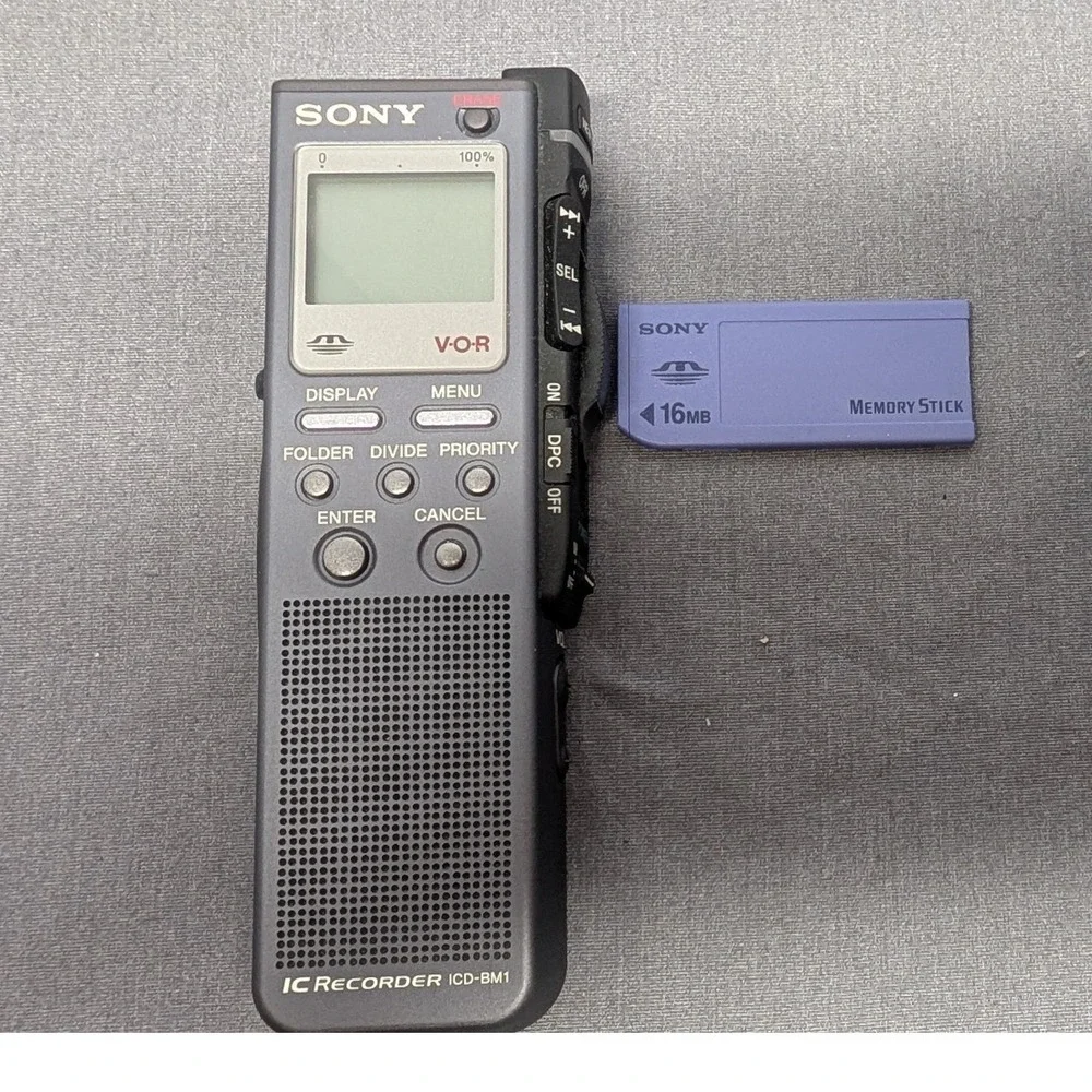 Sony IC Recorder ICD-BM1 Gray Digital Voice Recorder w/ 16MB Memory Stick -Works